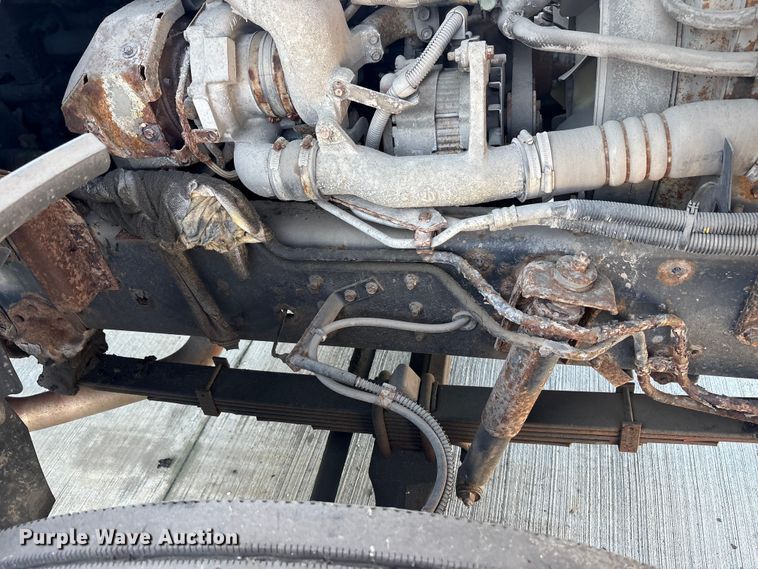 image for item EM6050 2006 Nissan UD2600 box truck