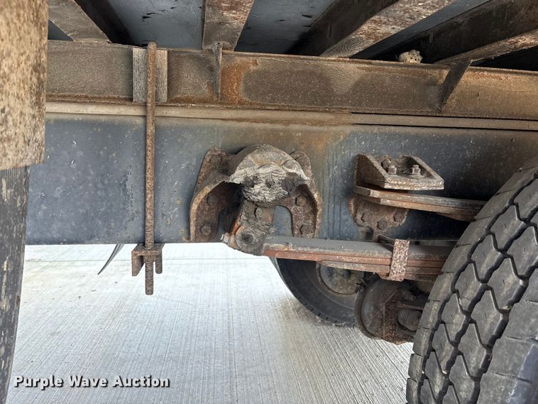 image for item EM6050 2006 Nissan UD2600 box truck