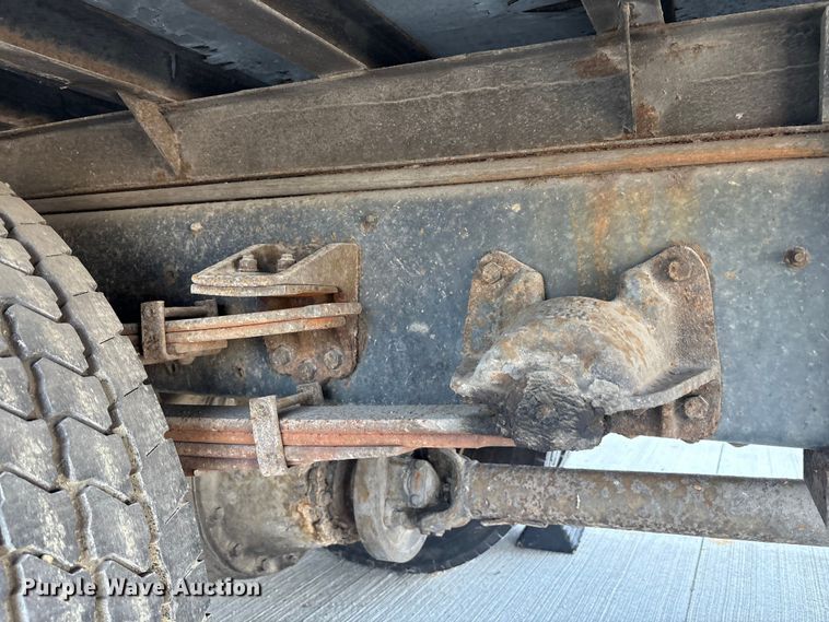 image for item EM6050 2006 Nissan UD2600 box truck