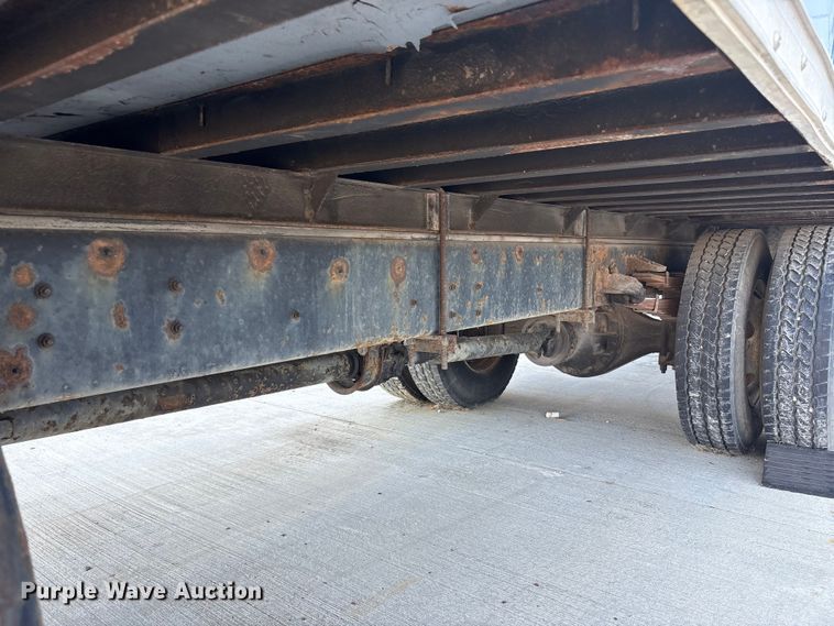 image for item EM6050 2006 Nissan UD2600 box truck