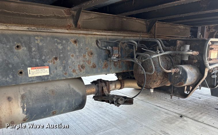 image for item EM6050 2006 Nissan UD2600 box truck