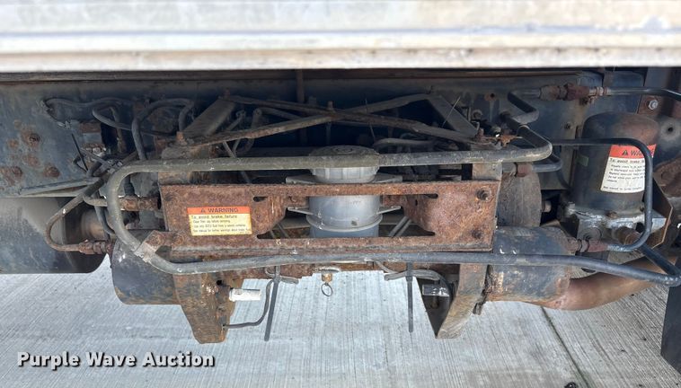 image for item EM6050 2006 Nissan UD2600 box truck