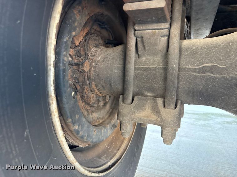 image for item EM6050 2006 Nissan UD2600 box truck