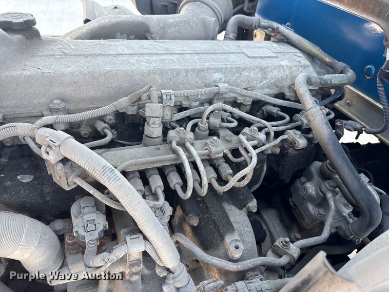 image for item EM6050 2006 Nissan UD2600 box truck