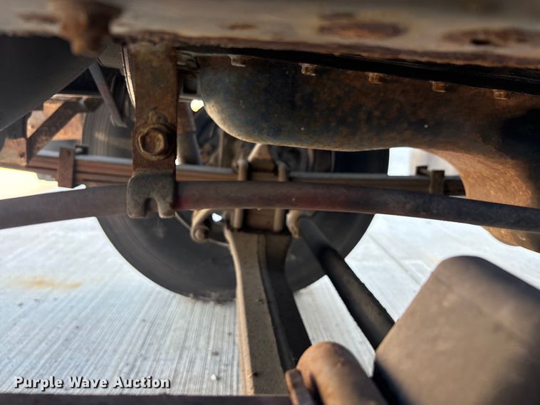 image for item EM6050 2006 Nissan UD2600 box truck