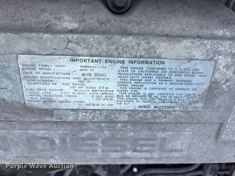 image for item EM6050 2006 Nissan UD2600 box truck