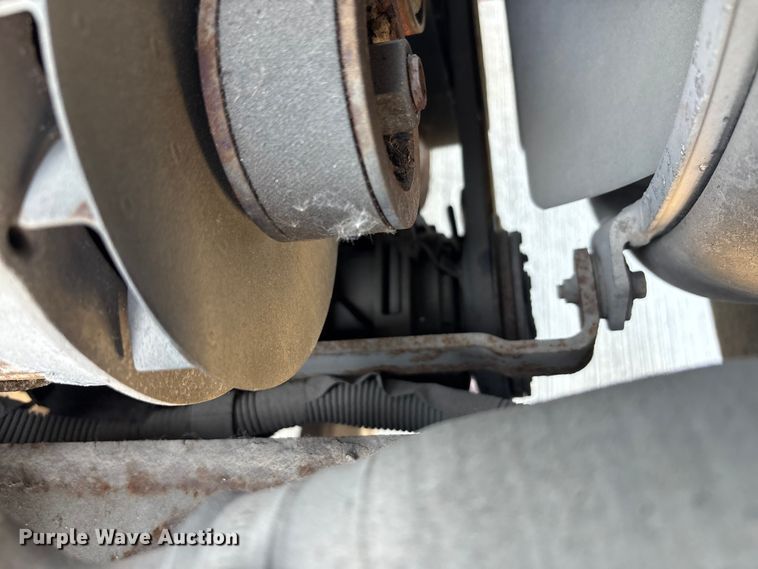 image for item EM6050 2006 Nissan UD2600 box truck