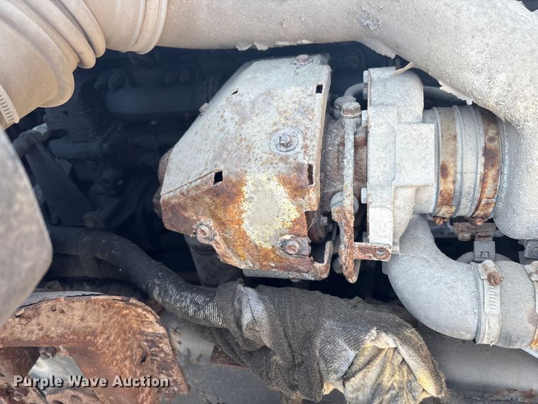 image for item EM6050 2006 Nissan UD2600 box truck