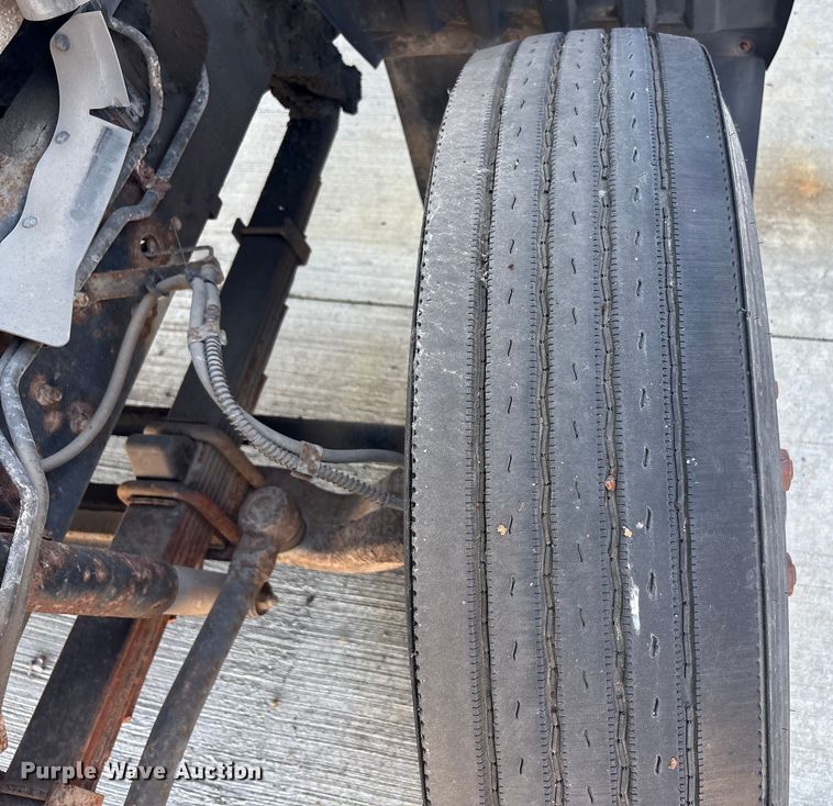 image for item EM6050 2006 Nissan UD2600 box truck