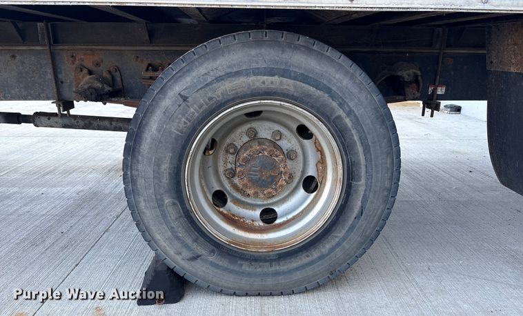 image for item EM6050 2006 Nissan UD2600 box truck