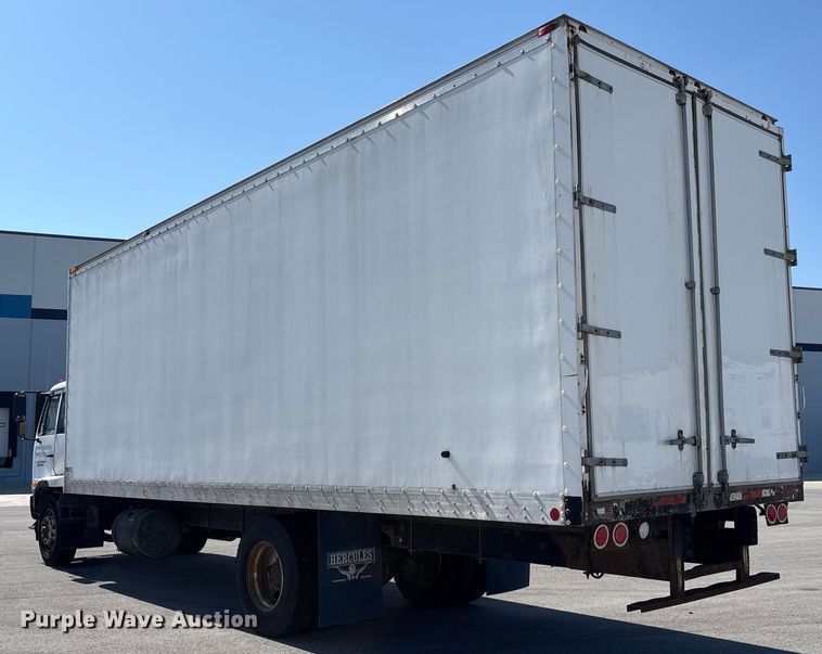 image for item EM6051 2007 Nissan  UD2600 box truck