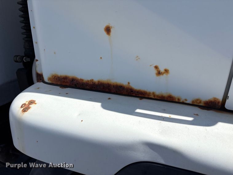 image for item EM6051 2007 Nissan  UD2600 box truck