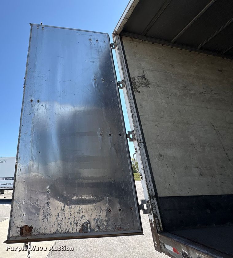 image for item EM6051 2007 Nissan  UD2600 box truck