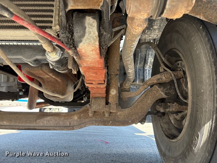 image for item EM6051 2007 Nissan  UD2600 box truck