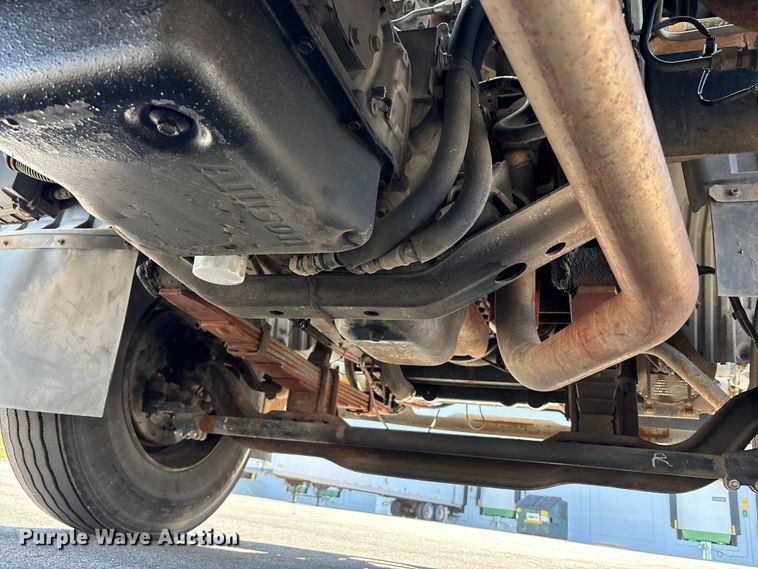 image for item EM6051 2007 Nissan  UD2600 box truck