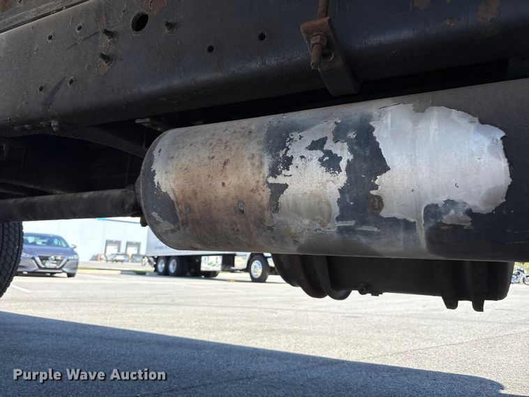 image for item EM6051 2007 Nissan  UD2600 box truck