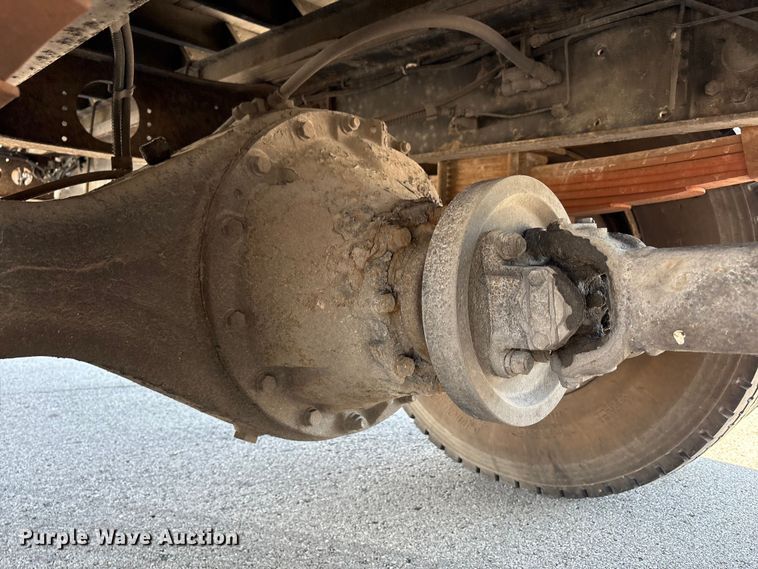 image for item EM6051 2007 Nissan  UD2600 box truck