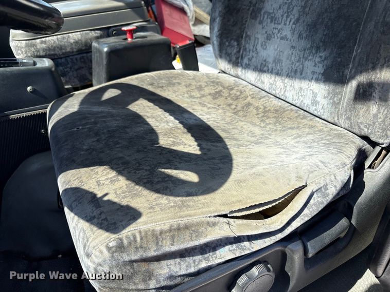 image for item EM6051 2007 Nissan  UD2600 box truck