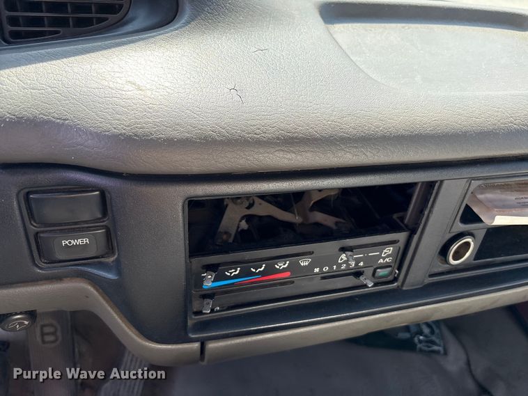 image for item EM6051 2007 Nissan  UD2600 box truck