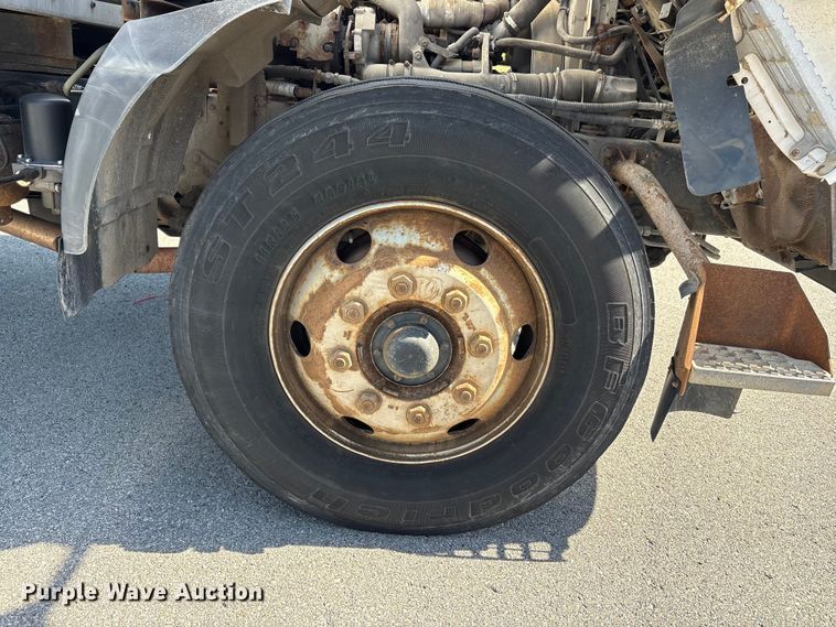 image for item EM6051 2007 Nissan  UD2600 box truck