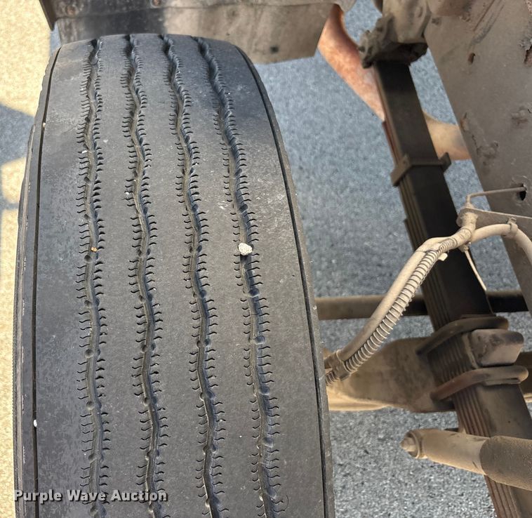 image for item EM6051 2007 Nissan  UD2600 box truck