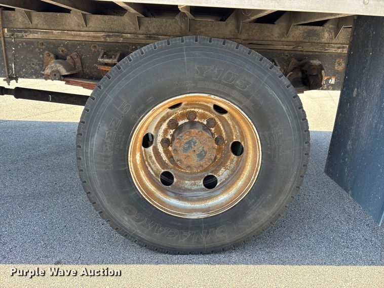 image for item EM6051 2007 Nissan  UD2600 box truck