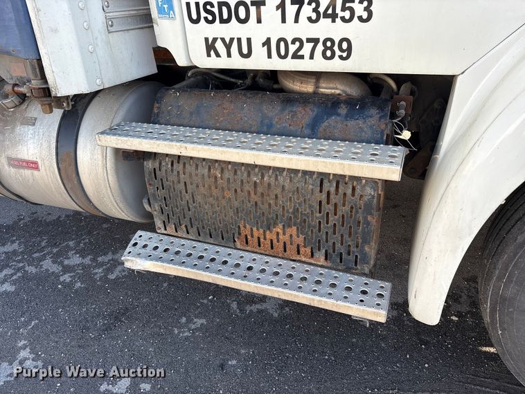 image for item EM6106 2014 Freightliner M2 112 side curtain box truck  