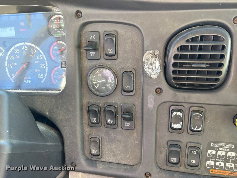 image for item EM6106 2014 Freightliner M2 112 side curtain box truck  