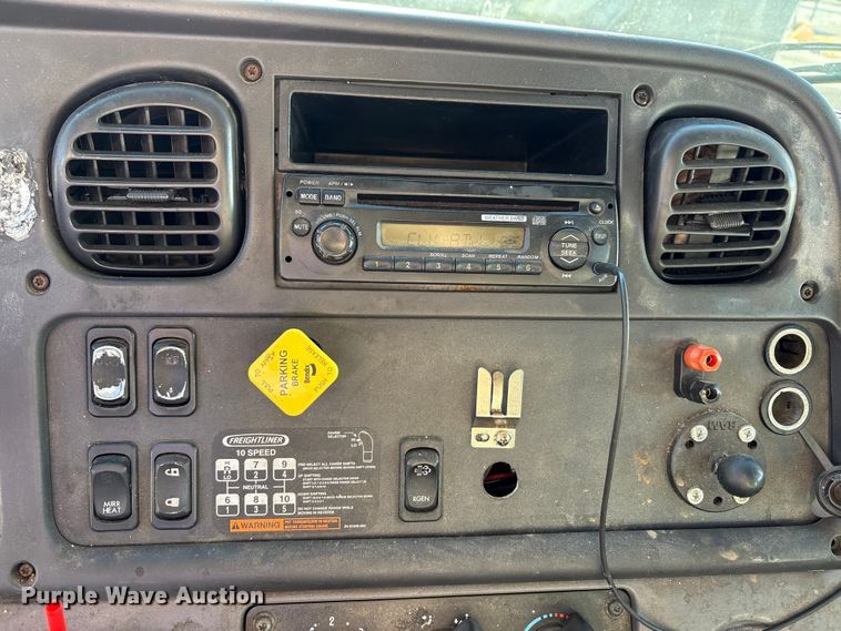 image for item EM6106 2014 Freightliner M2 112 side curtain box truck  