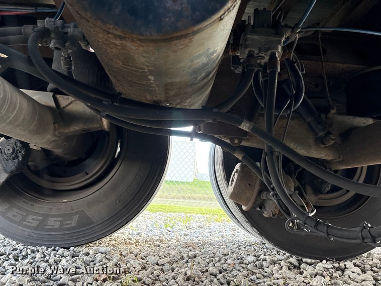 image for item EM6115 2004 Great Dane 7411TP-101AL dry van trailer