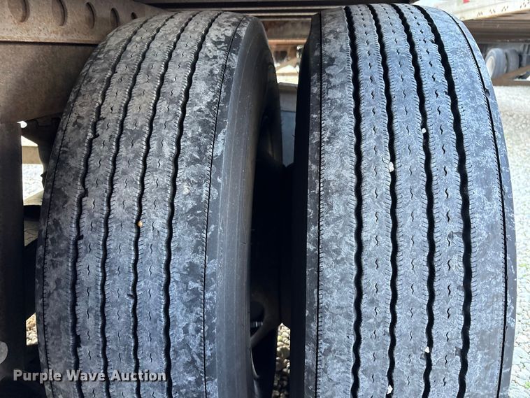 image for item EM6115 2004 Great Dane 7411TP-101AL dry van trailer