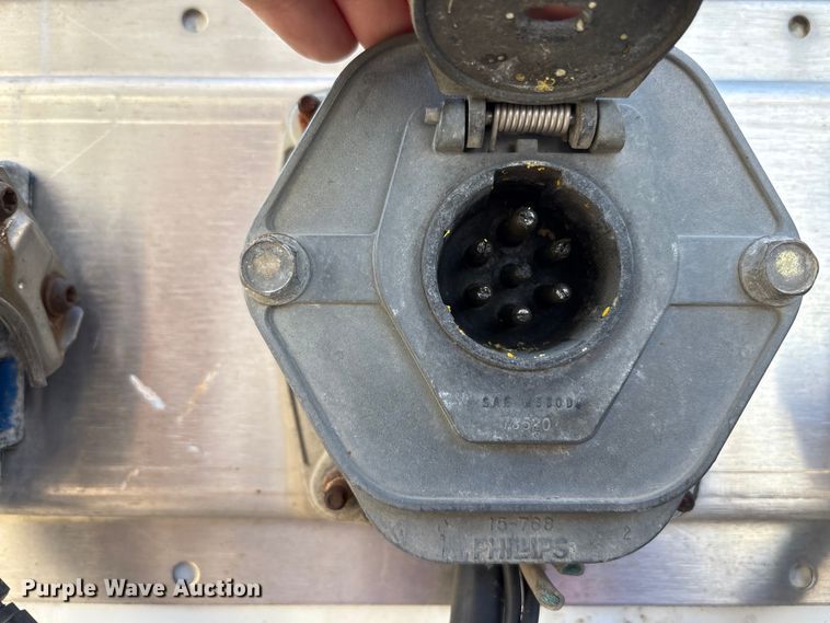 image for item EM6116 2004 Great Dane 7411 TP101AL dry van trailer