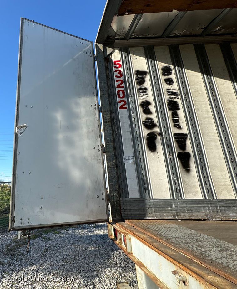 image for item EM6116 2004 Great Dane 7411 TP101AL dry van trailer