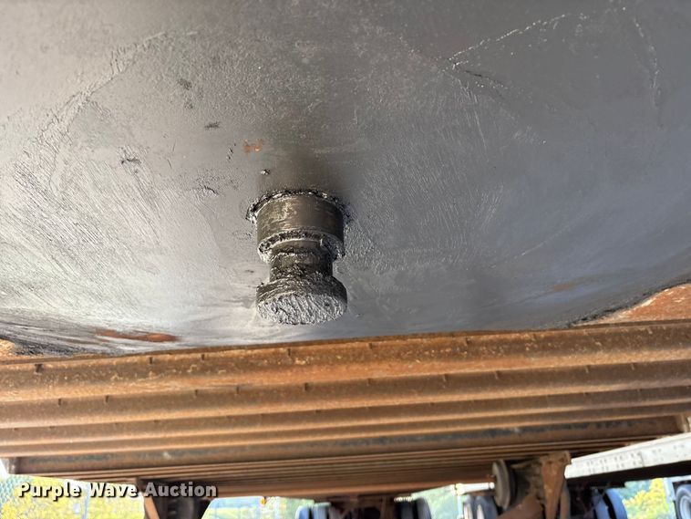 image for item EM6116 2004 Great Dane 7411 TP101AL dry van trailer