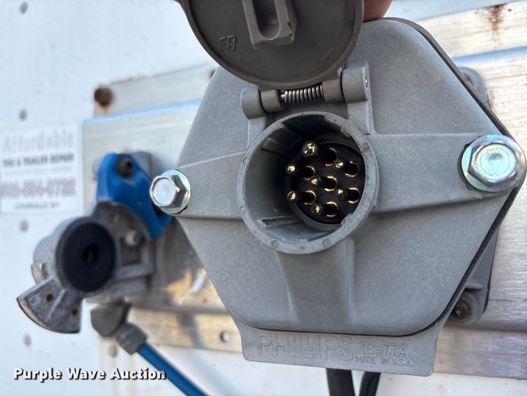 image for item EM6117 2004 Great Dane 7411 TP101A dry van trailer