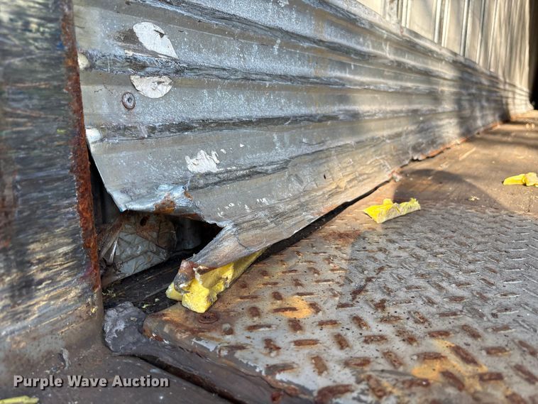 image for item EM6117 2004 Great Dane 7411 TP101A dry van trailer