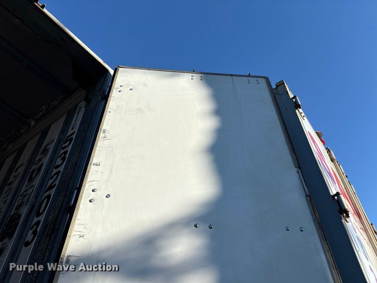 image for item EM6117 2004 Great Dane 7411 TP101A dry van trailer