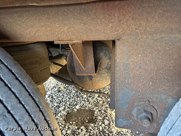 image for item EM6117 2004 Great Dane 7411 TP101A dry van trailer