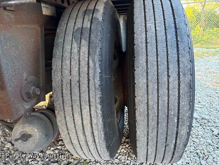 image for item EM6117 2004 Great Dane 7411 TP101A dry van trailer