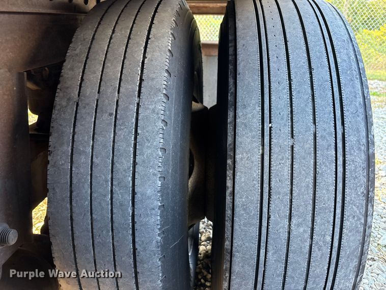 image for item EM6117 2004 Great Dane 7411 TP101A dry van trailer