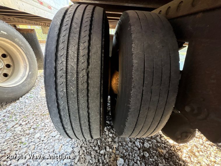 image for item EM6117 2004 Great Dane 7411 TP101A dry van trailer