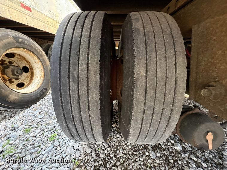 image for item EM6117 2004 Great Dane 7411 TP101A dry van trailer