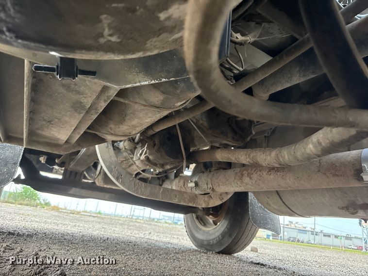 image for item EM8403 1989 Peterbilt 378 roll-off container truck