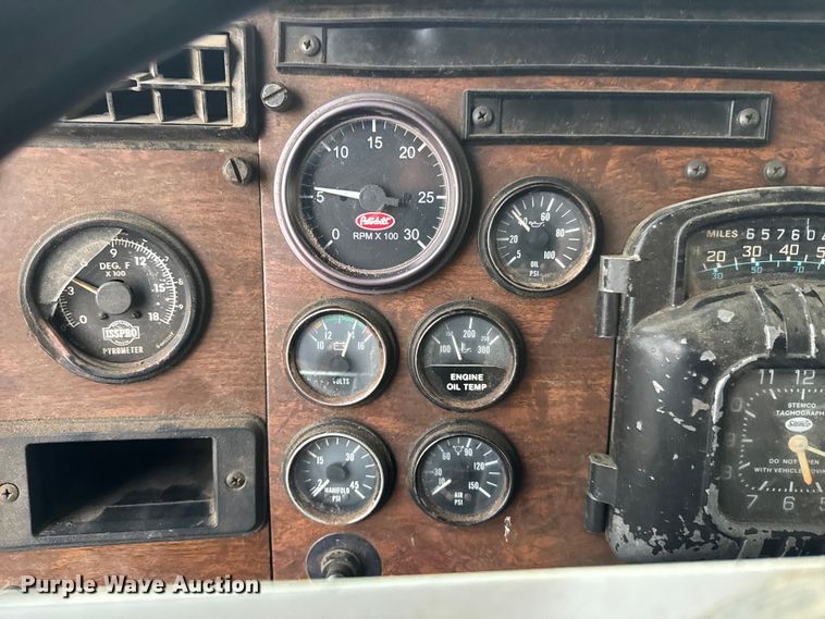 image for item EM8403 1989 Peterbilt 378 roll-off container truck