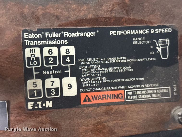 image for item EM8403 1989 Peterbilt 378 roll-off container truck