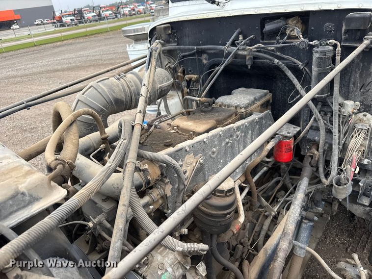 image for item EM8403 1989 Peterbilt 378 roll-off container truck