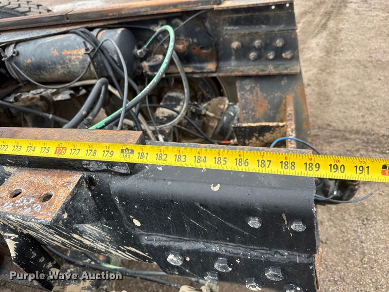 image for item EM8404 1992 Ford LNT8000 truck cab and chassis