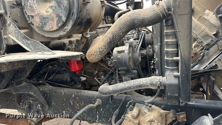 image for item EM8404 1992 Ford LNT8000 truck cab and chassis