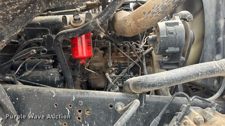 image for item EM8404 1992 Ford LNT8000 truck cab and chassis