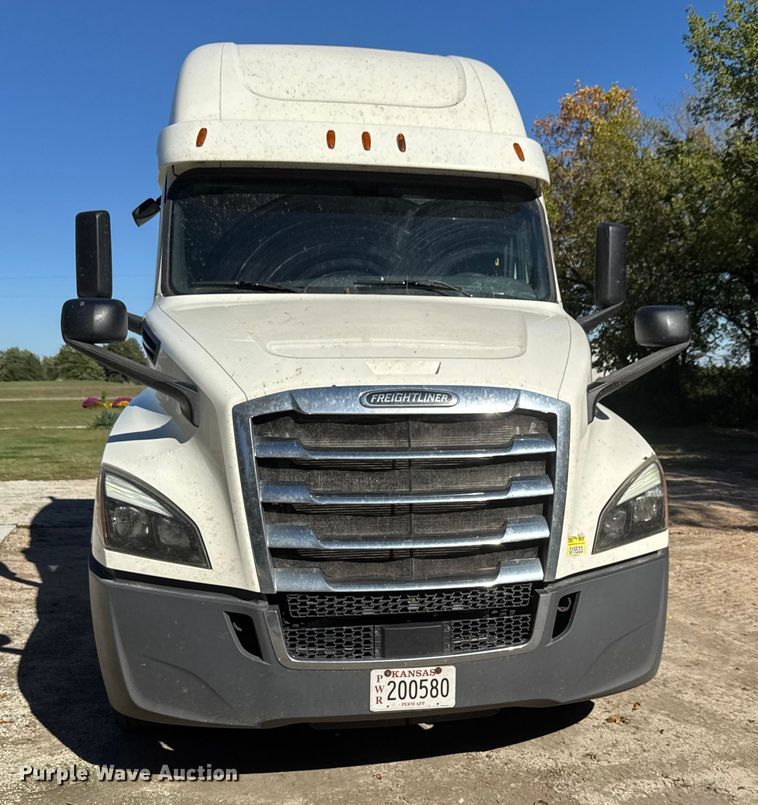 CAMIóN CAMAROTE 2018 FREIGHTLINER